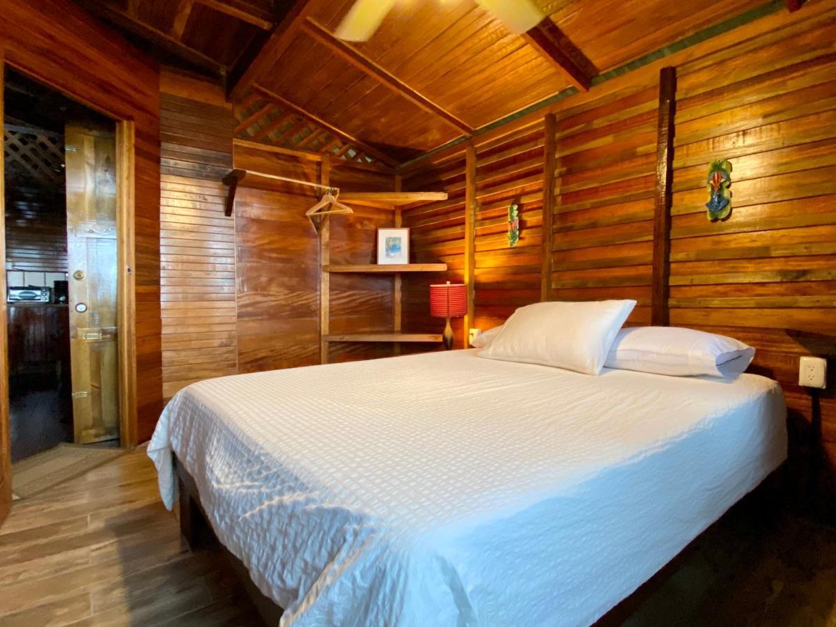 Pacific Edge Eco Lodge โดมินิกัล ภายนอก รูปภาพ