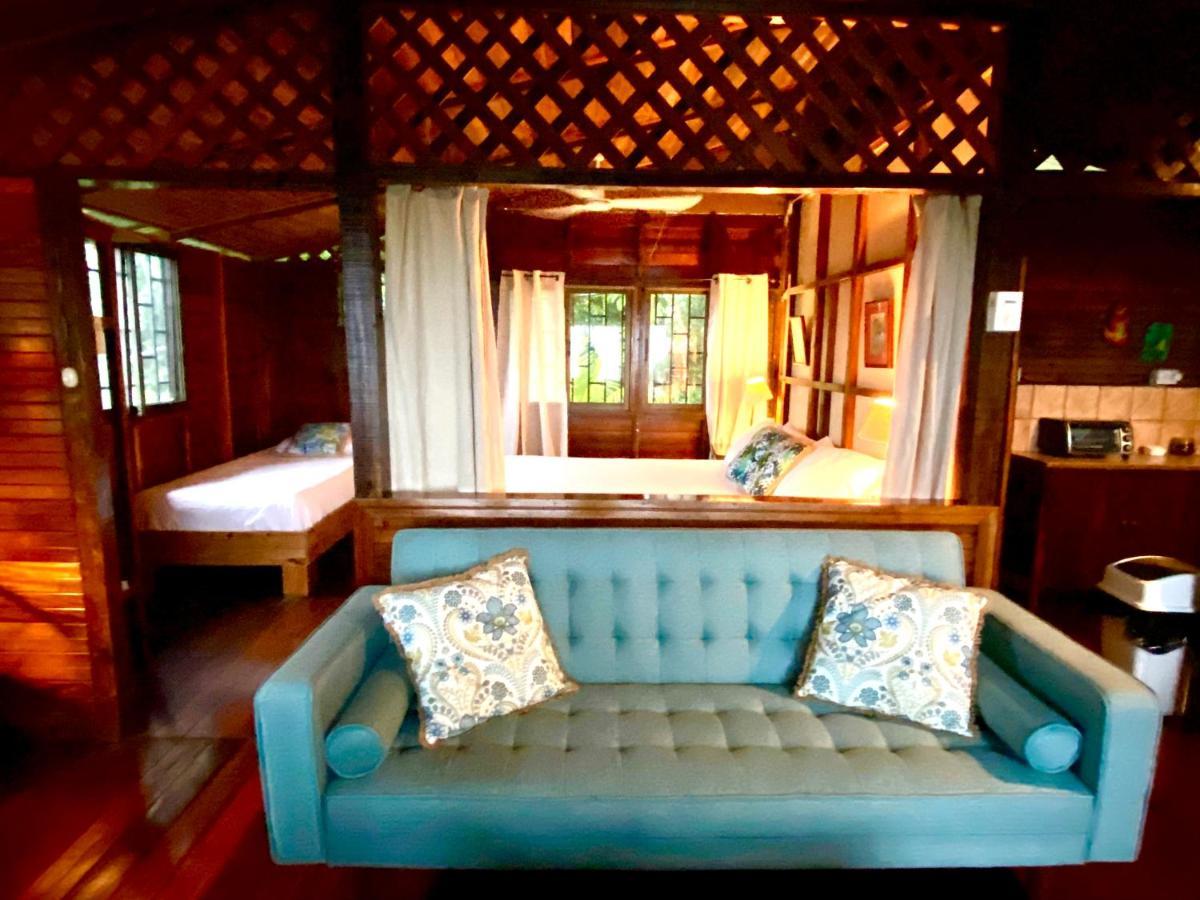Pacific Edge Eco Lodge โดมินิกัล ภายนอก รูปภาพ